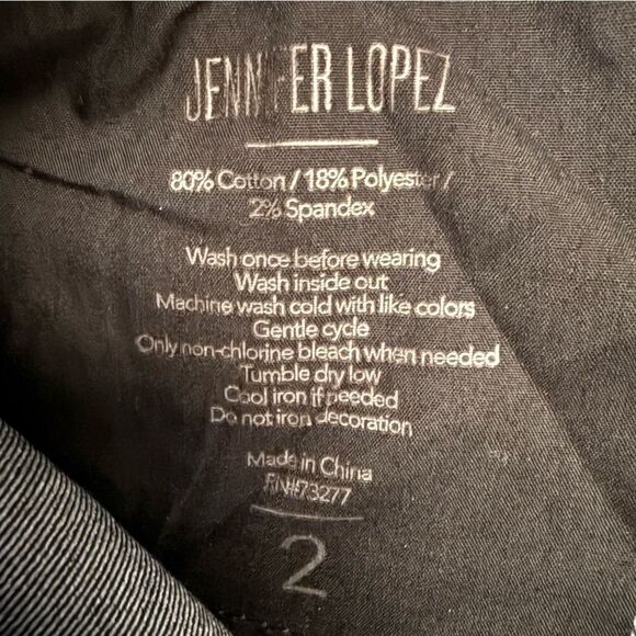 Jennifer Lopez Blue Straight Jeans with Timeless Appeal - Picture 5 of 6